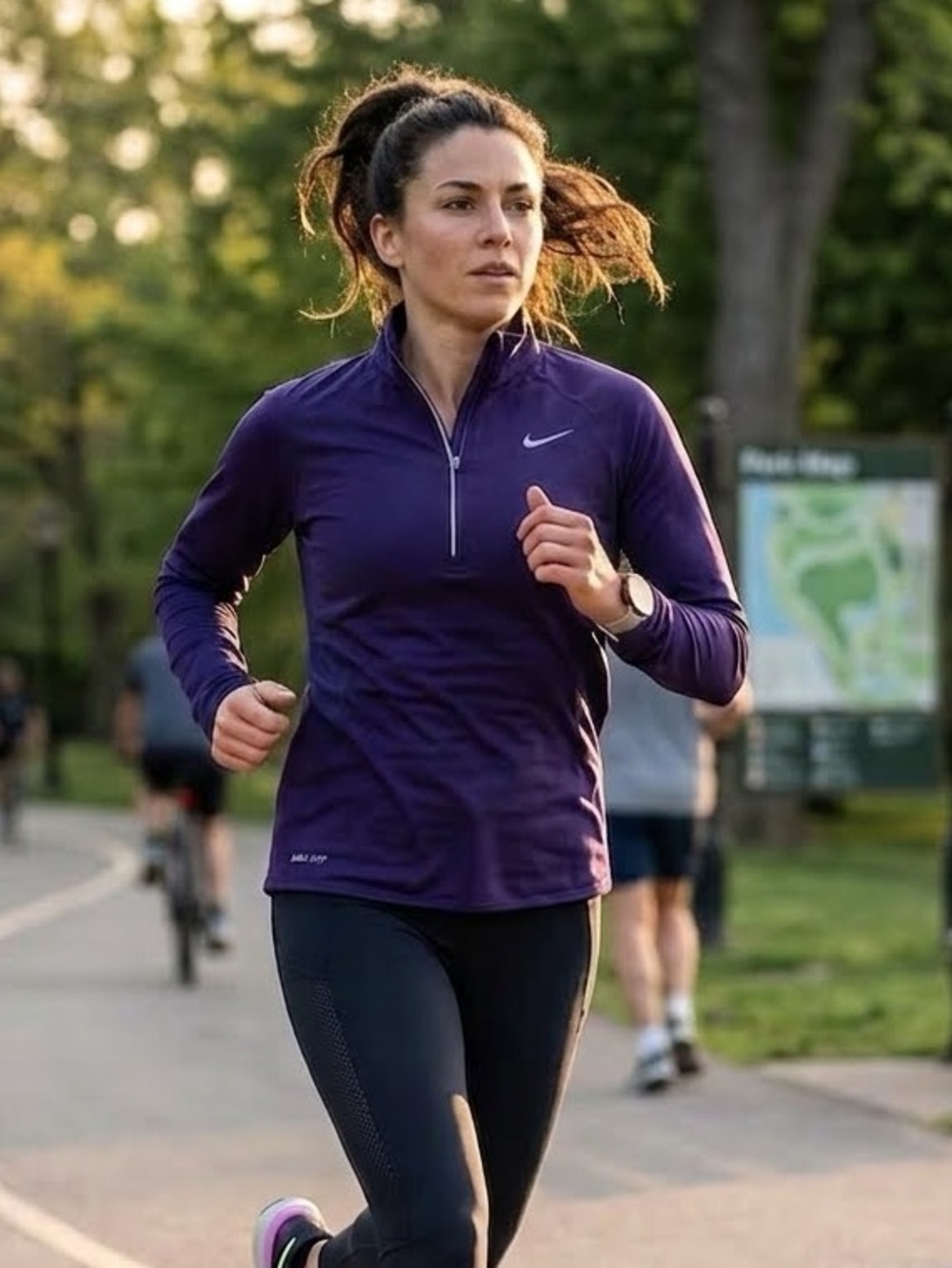 Nike Swift Element 1/4 Zip Running Top in Violet Purple Size Large